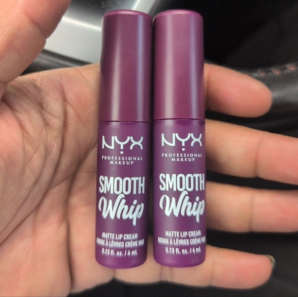 NYX Smooth Whip Matte Lip Cream - Berry Bed Sheets 2pc Bundle - Picture 1 of 1